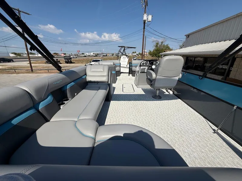 Slide: The Image of Trifecta 24C LE 2.75 2022 - 33