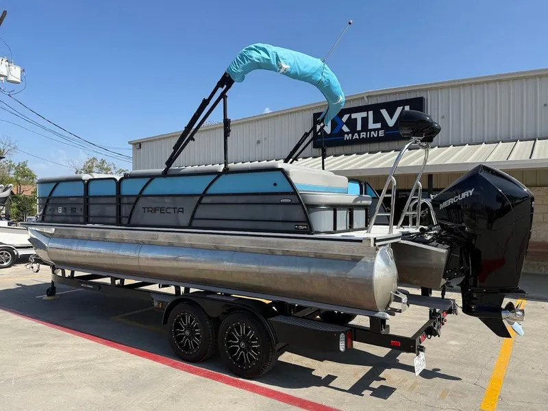 Slide: The Image of Trifecta 24C LE 2.75 2022 - 4