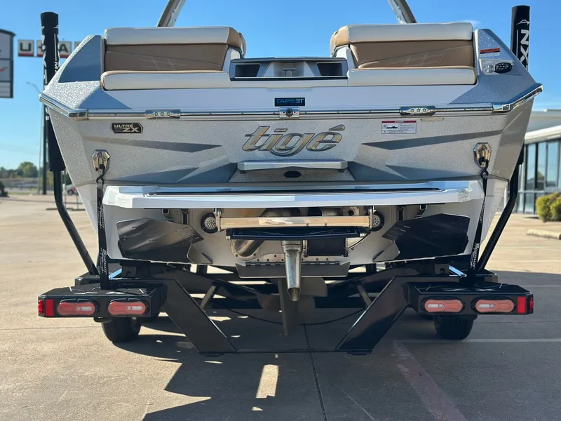 Slide: The Image of Tigé Ultré 25ZX 2024 - 4