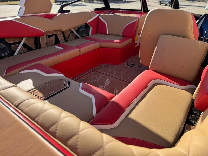 Slide: The Image of Tigé 22RZX 2023 - 11