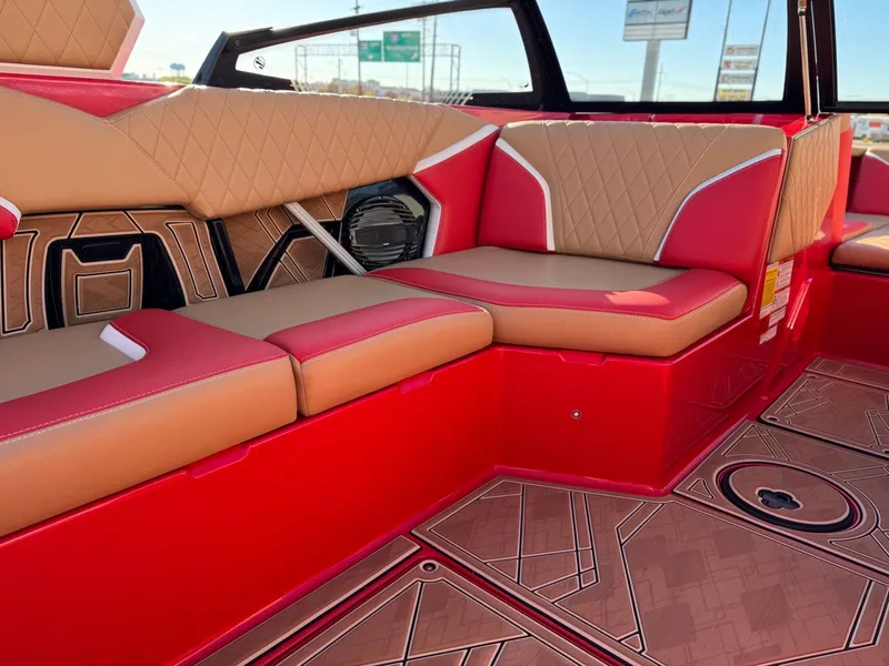 Slide: The Image of Tigé 22RZX 2023 - 14