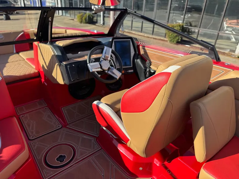 Slide: The Image of Tigé 22RZX 2023 - 17