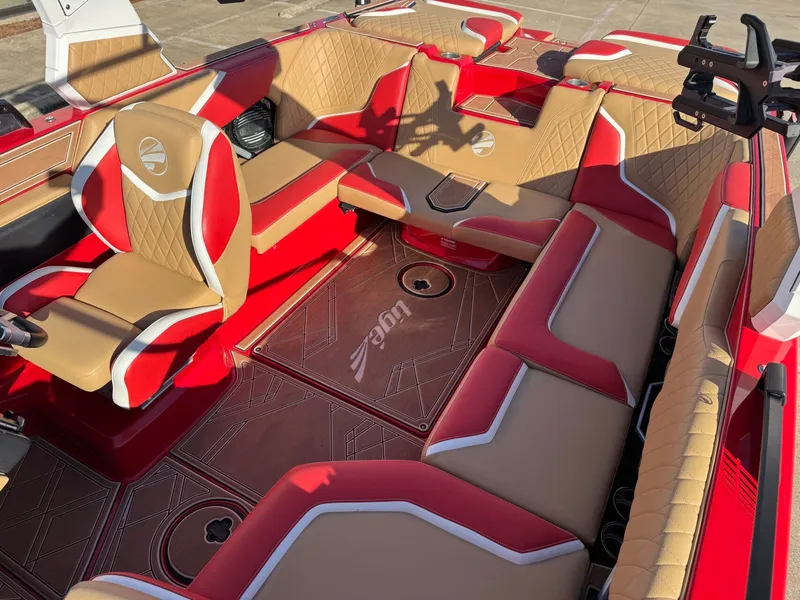 Slide: The Image of Tigé 22RZX 2023 - 23