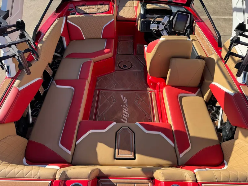 Slide: The Image of Tigé 22RZX 2023 - 9