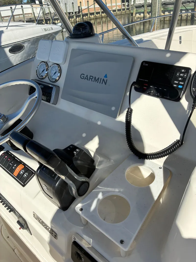 Slide: The Image of Pursuit 2670 CC with 2025 Suzuki 200's 2005 - 18