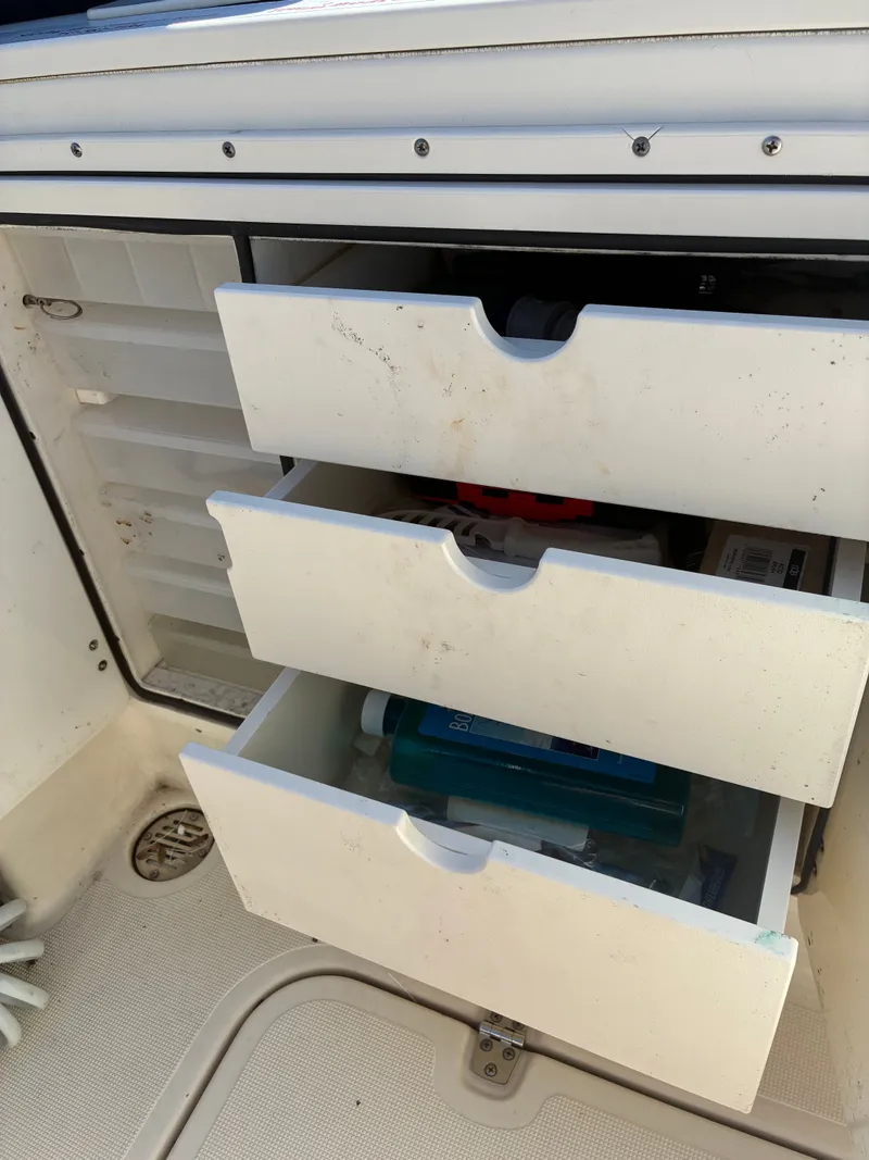 Slide: The Image of Pursuit 2670 CC with 2025 Suzuki 200's 2005 - 30