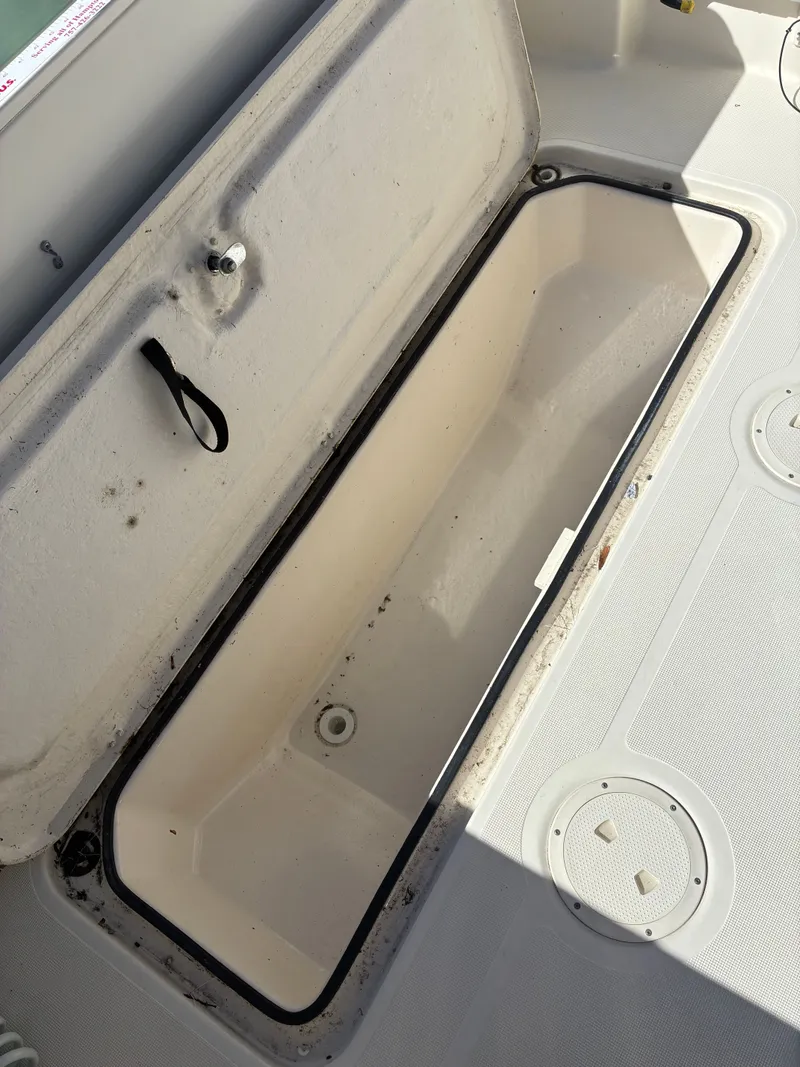 Slide: The Image of Pursuit 2670 CC with 2025 Suzuki 200's 2005 - 32