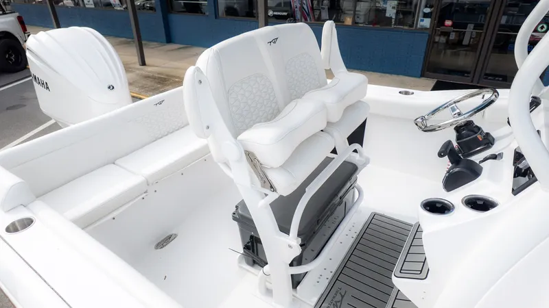 Slide: The Image of Tidewater 232 LXF 2026 - 15