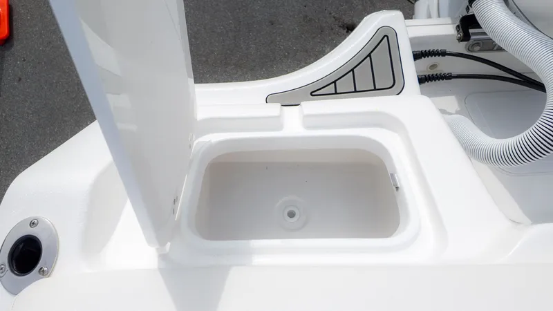 Slide: The Image of Tidewater 232 LXF 2026 - 9