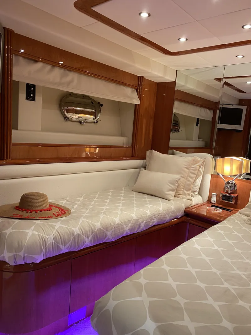 Slide: The Image of Azimut 85 Ultimate 1999 - 70