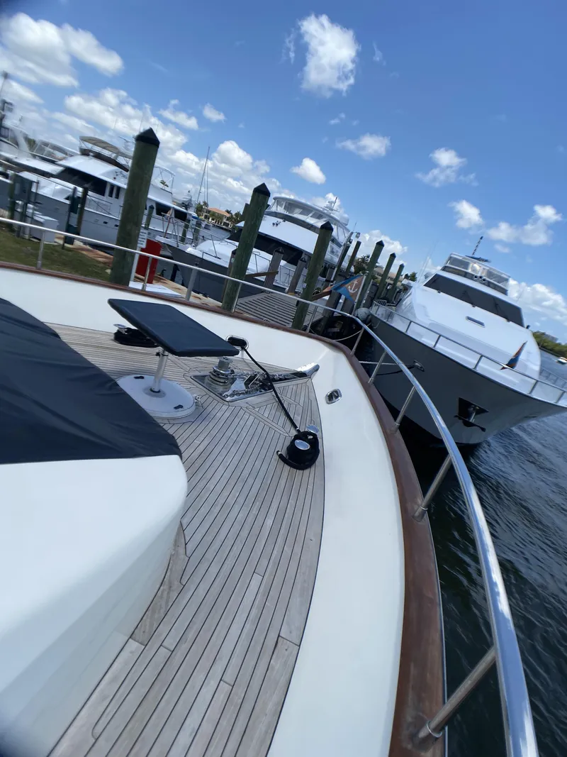 Slide: The Image of Azimut 85 Ultimate 1999 - 86