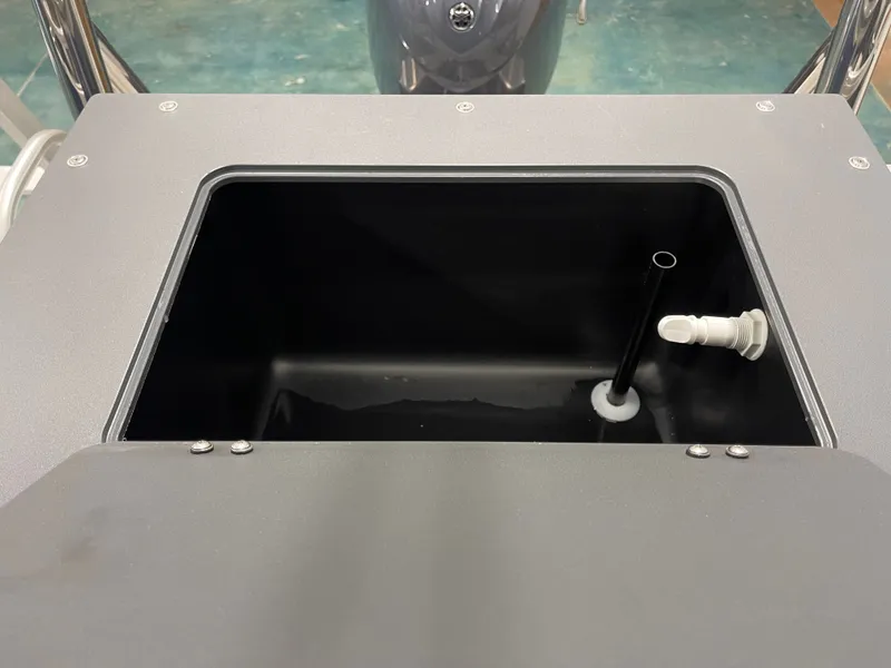 Slide: The Image of Avalon Venture Rear Fish - 21' 2025 - 16