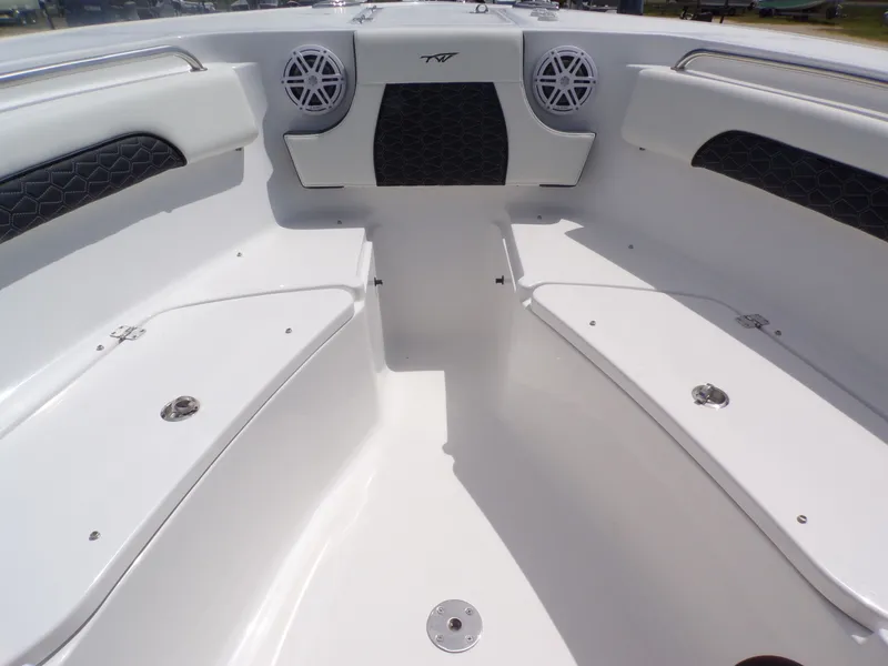 Slide: The Image of Tidewater 232 CC Adventure 2026 - 34