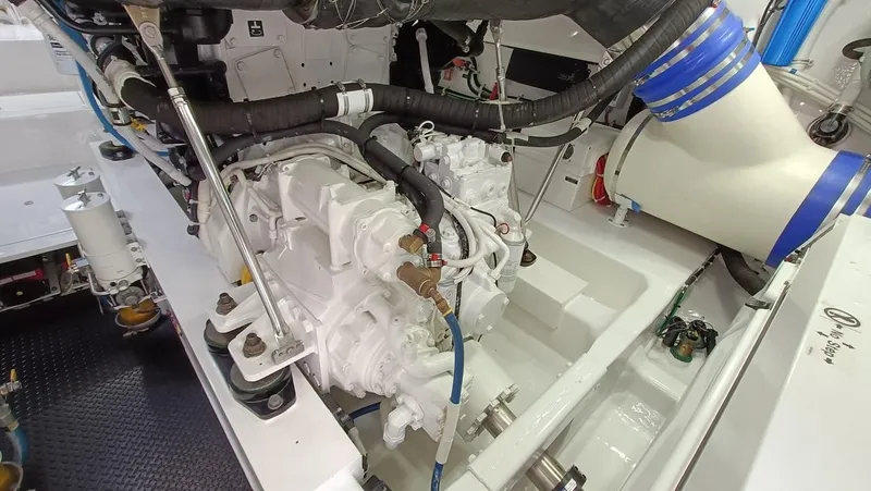 Slide: The Image of Viking 62 Enclosed Bridge 2018 - 59