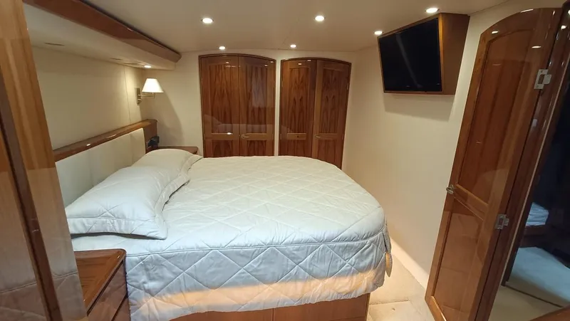 Slide: The Image of Viking 62 Enclosed Bridge 2018 - 73