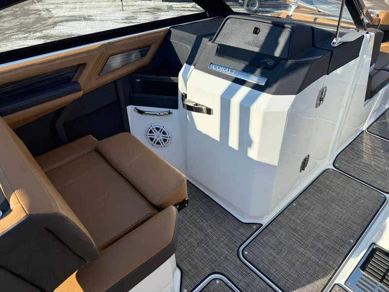 Slide: The Image of Cobalt R8 2026 - 817