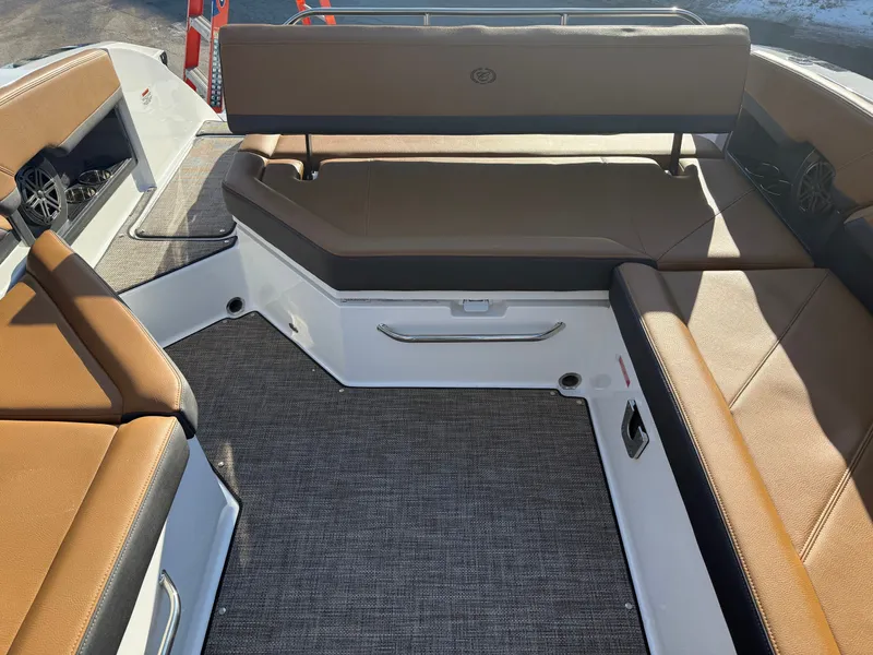 Slide: The Image of Cobalt R8 2026 - 832