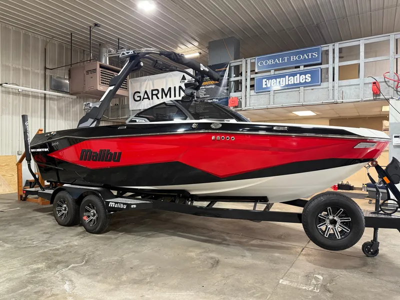 Slide: The Image of Malibu Wakesetter 22 LSV 2026 - 733