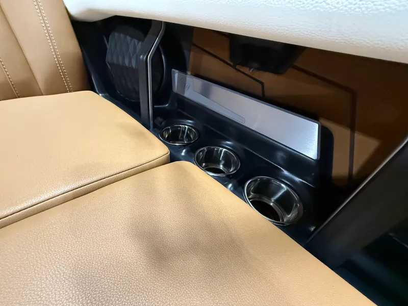 Slide: The Image of Malibu Wakesetter 22 LSV 2026 - 832