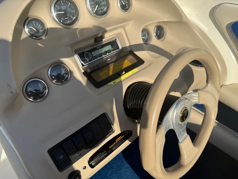 Slide: The Image of Sea Ray 210 1997 - 7