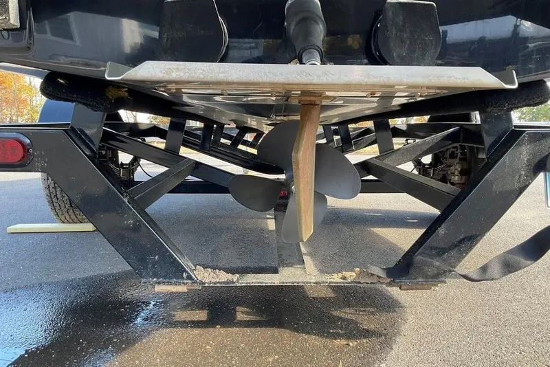 Slide: The Image of 2015 Moomba Outback V boat propeller and trailer detail. - 12