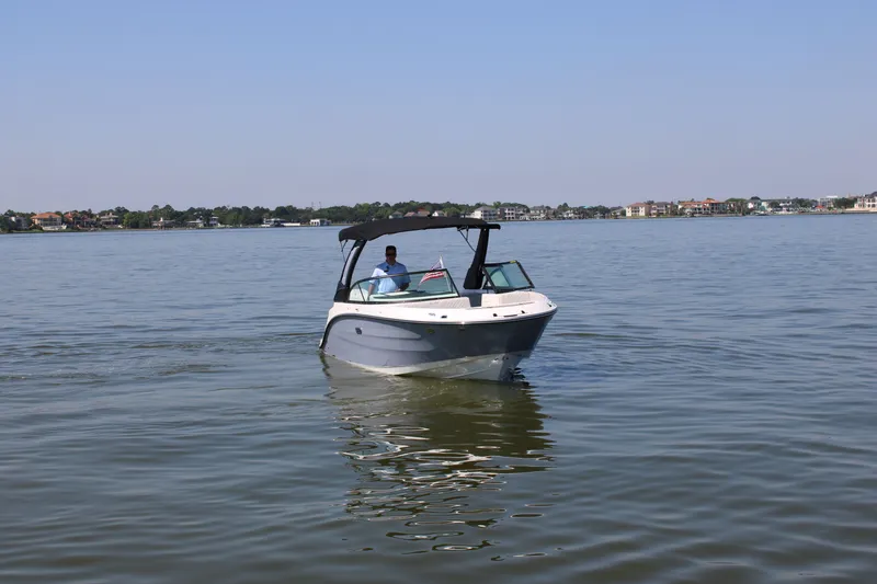 Slide: The Image of Sea Ray SDX 230 Outboard 2026 - 16