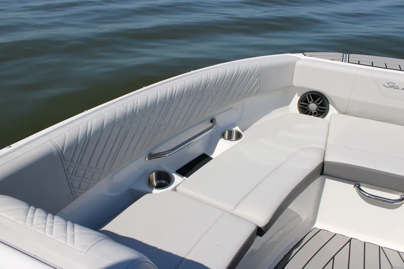 Slide: The Image of Sea Ray SDX 230 Outboard 2026 - 24