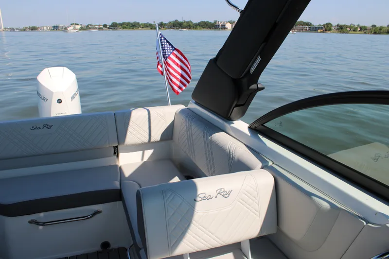 Slide: The Image of Sea Ray SDX 230 Outboard 2026 - 63