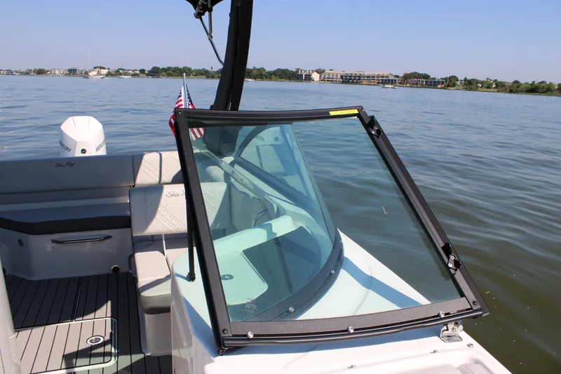 Slide: The Image of Sea Ray SDX 230 Outboard 2026 - 74