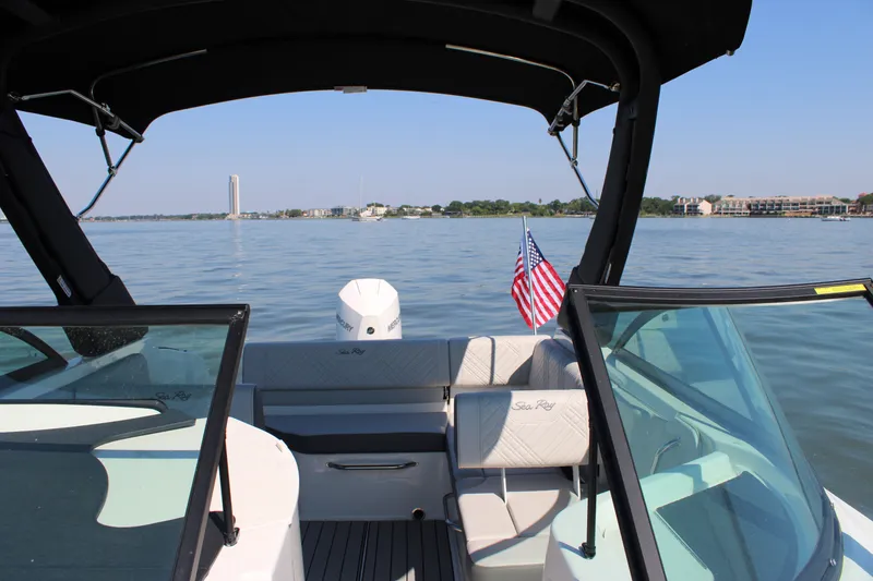 Slide: The Image of Sea Ray SDX 230 Outboard 2026 - 67