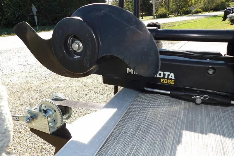 Slide: The Image of Close-up of a Minn Kota Edge trolling motor on a 2022 Bennington 20 SVF boat. - 17