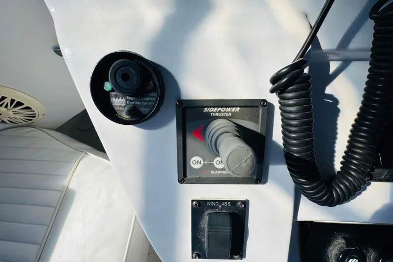 Slide: The Image of Control panel of a 2000 Mainship 390 Trawler with Sidepower thruster. - 36