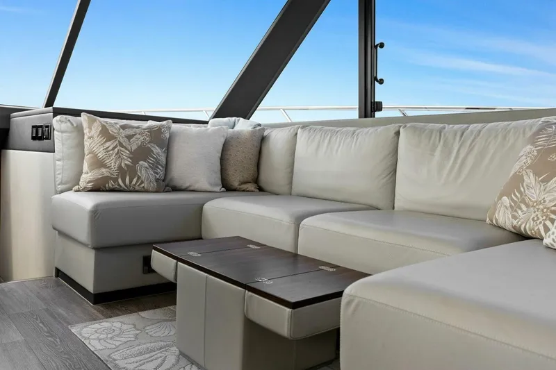Slide: The Image of 2025 Maritimo M600 - Helm Seating - 17