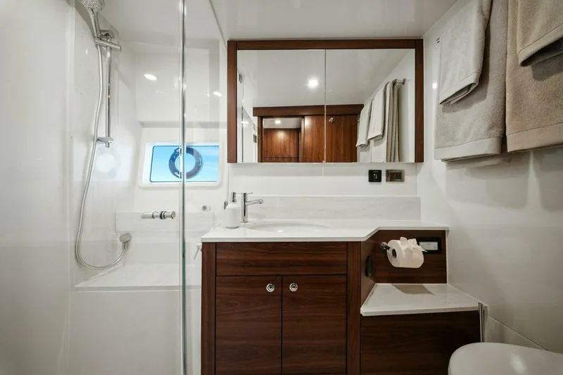 Slide: The Image of 2025 Maritimo M600 - 23