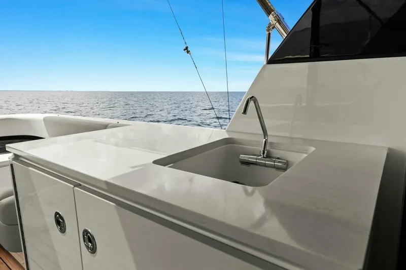 Slide: The Image of 2025 Maritimo M600 -Aft Deck - 52