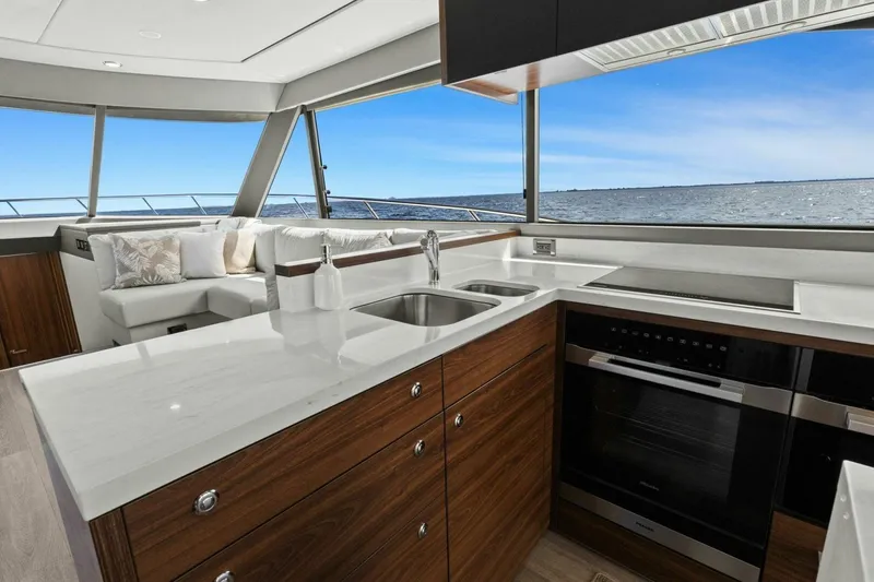 Slide: The Image of 2025 Maritimo M600 - Galley - 9
