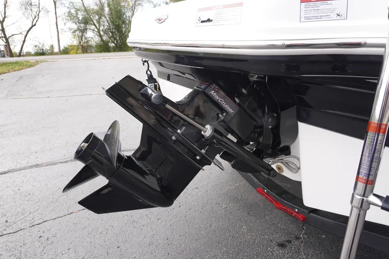 Slide: The Image of 2026 Chaparral 21 SSi Ski & Fish boat with MerCruiser engine detail. - 8