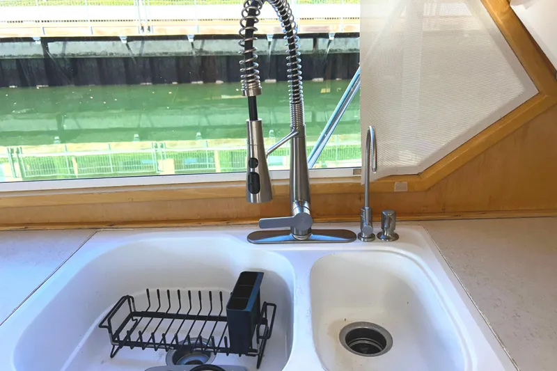 Slide: The Image of Galley sink - 24