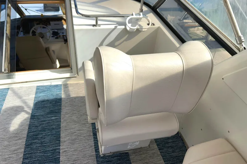 Slide: The Image of 1st Mate seat - 60