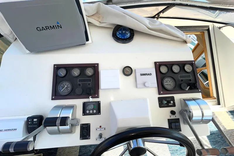 Slide: The Image of Flybridge helm - 65