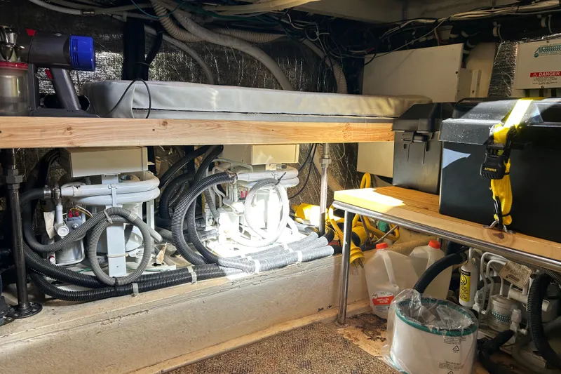 Slide: The Image of Navigator 53 Classic 1999 - 80