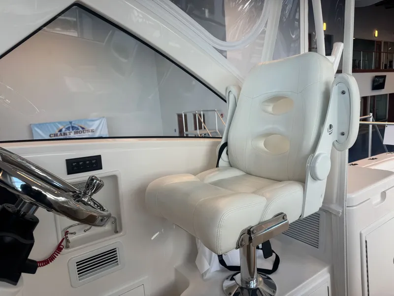 Slide: The Image of Albemarle 30 Express 2026 - 6