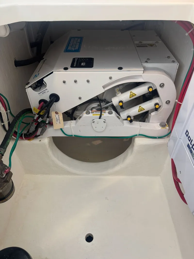 Slide: The Image of Albemarle 30 Express 2026 - 8