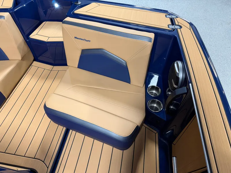 Slide: The Image of MasterCraft ProStar 2026 - 19
