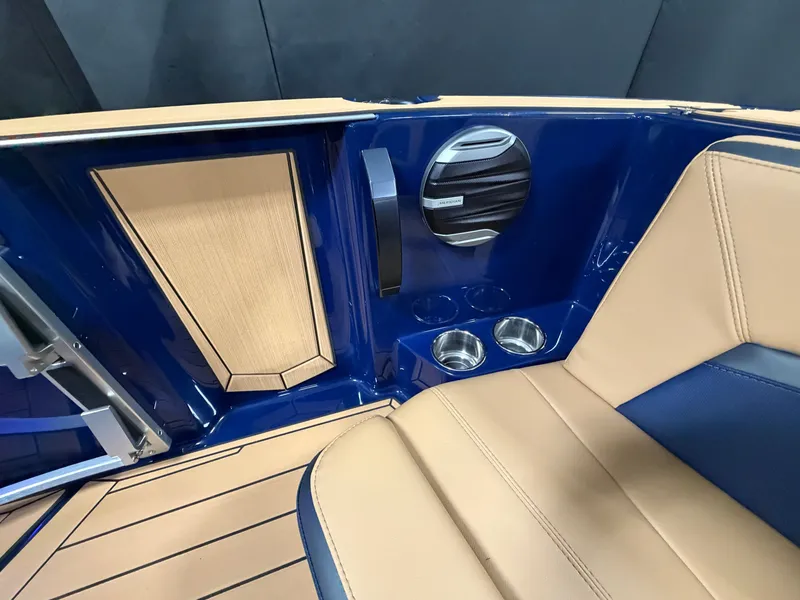 Slide: The Image of MasterCraft ProStar 2026 - 23