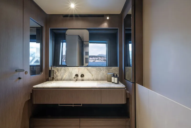 Slide: The Image of Ferretti 800 2026 - 14