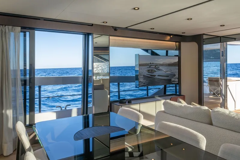 Slide: The Image of Ferretti 800 2026 - 18