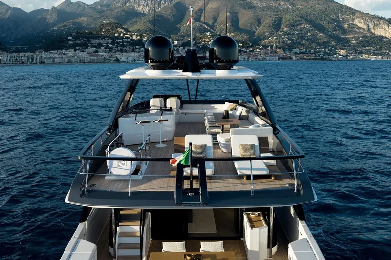Slide: The Image of Ferretti Yachts 800 2026 - 9