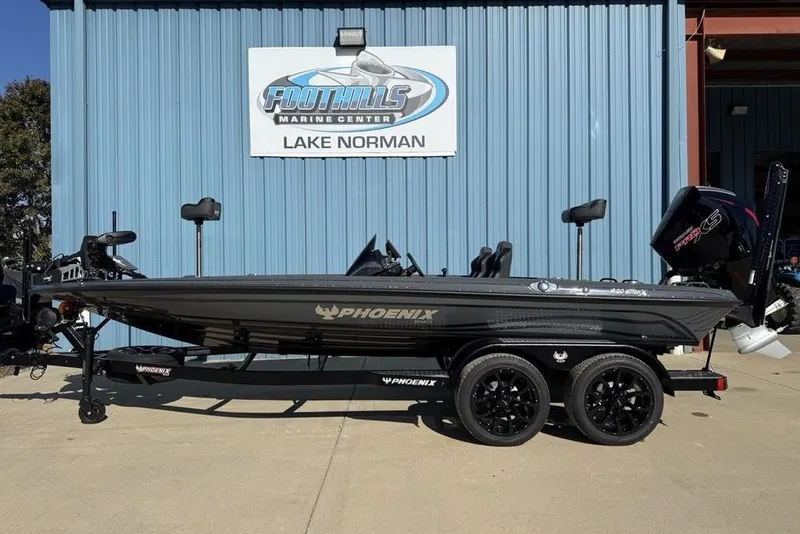 Slide: The Image of 2026 Phoenix 920 Elite X boat at Foothills Marine Center, Lake Norman. - 3
