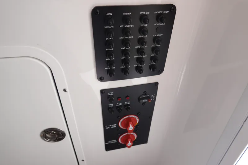 Slide: The Image of Interior sink and faucet of 2026 Sea Hunt Ultra 285 Coffin Box boat. - 40